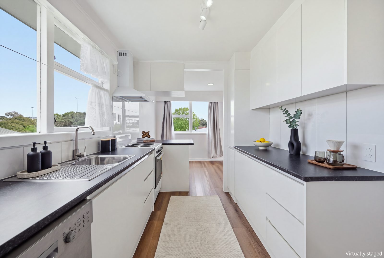 44 Brains Road, Kelston, photo 7