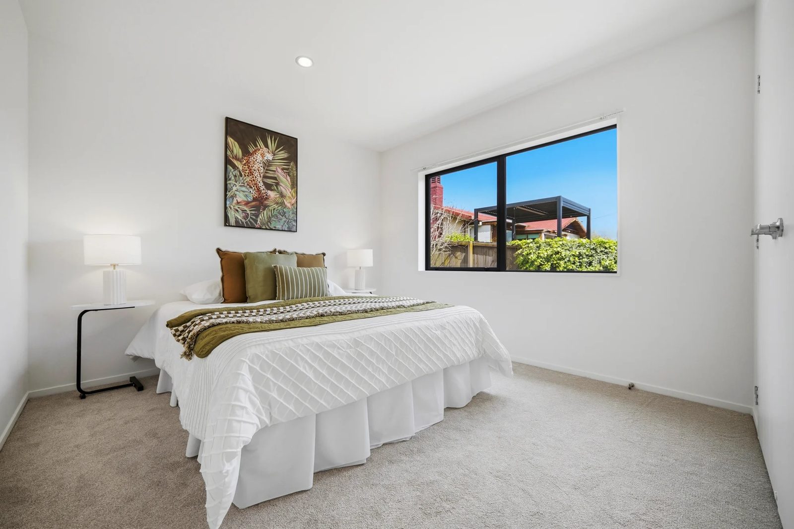 8 Larch Street, Avondale, photo 11