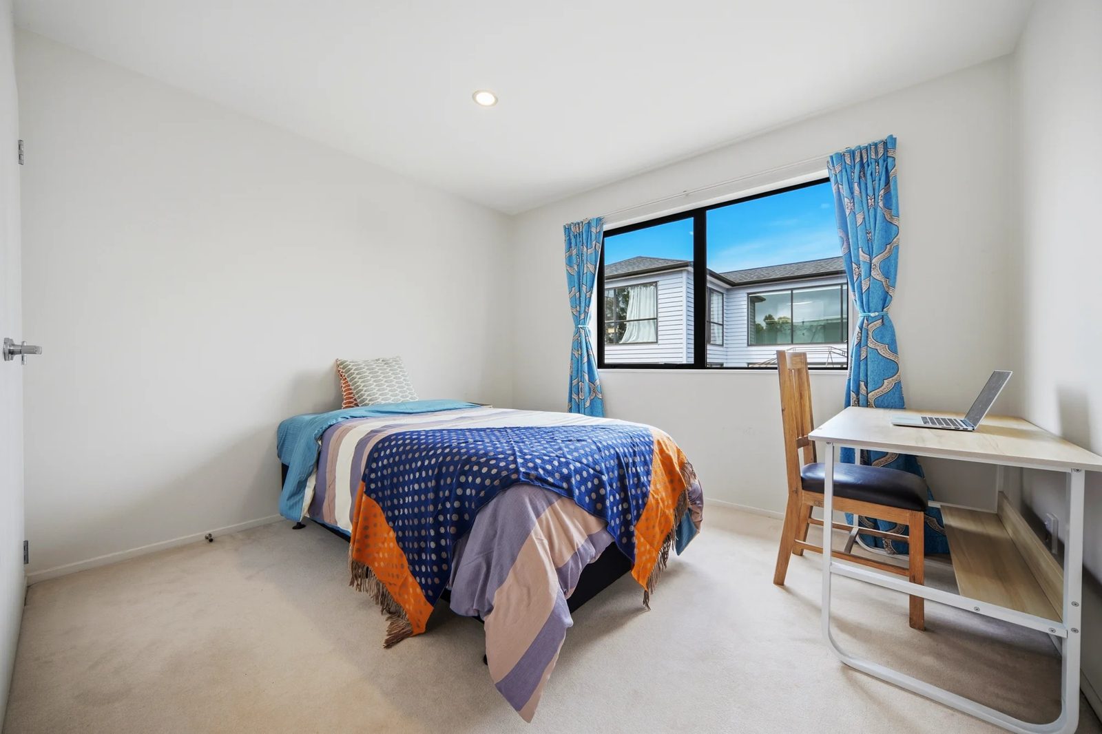 8 Larch Street, Avondale, photo 12