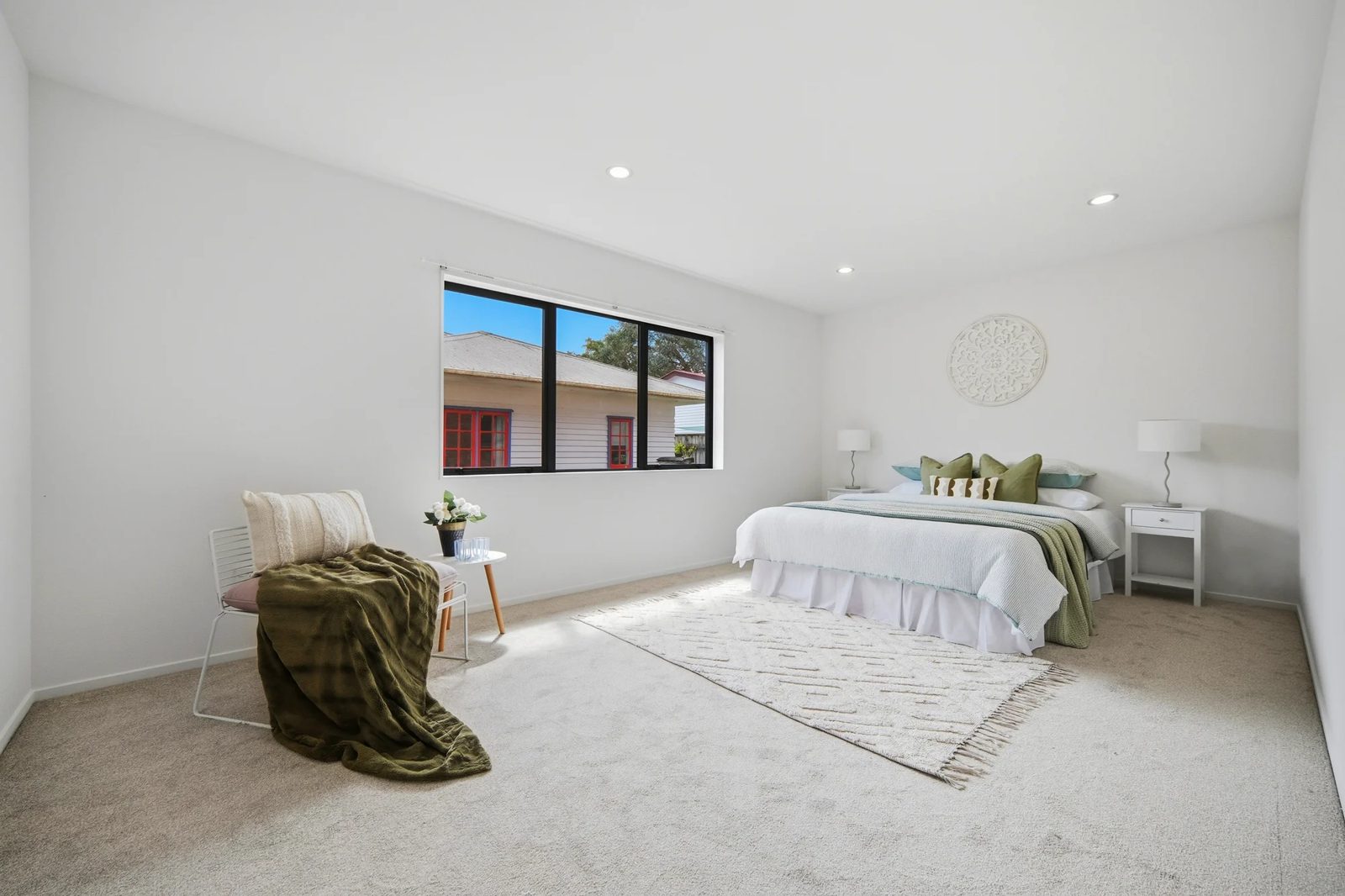 8 Larch Street, Avondale, photo 9