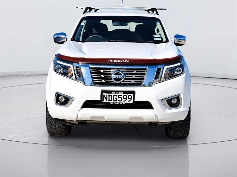 2020 Nissan Navara ST, photo 2