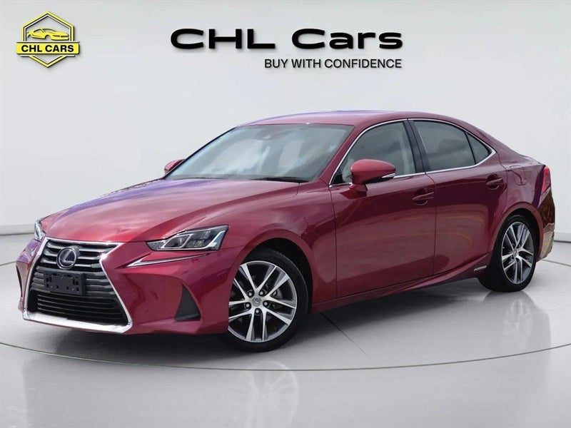 2018 Lexus IS 300h Hybrid