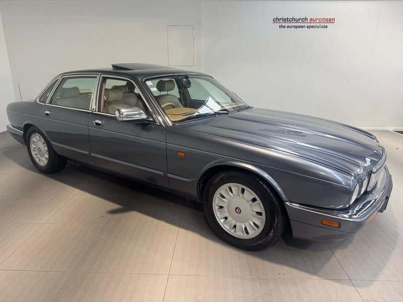 1995 Daimler Double Six V12