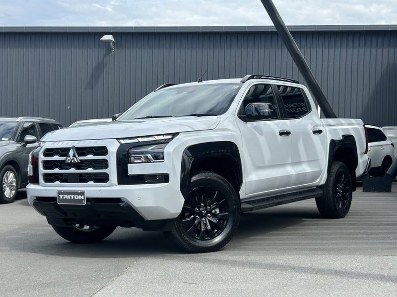 2026 Mitsubishi Triton VRX 4x4 6 Speed Auto D/C, photo 2