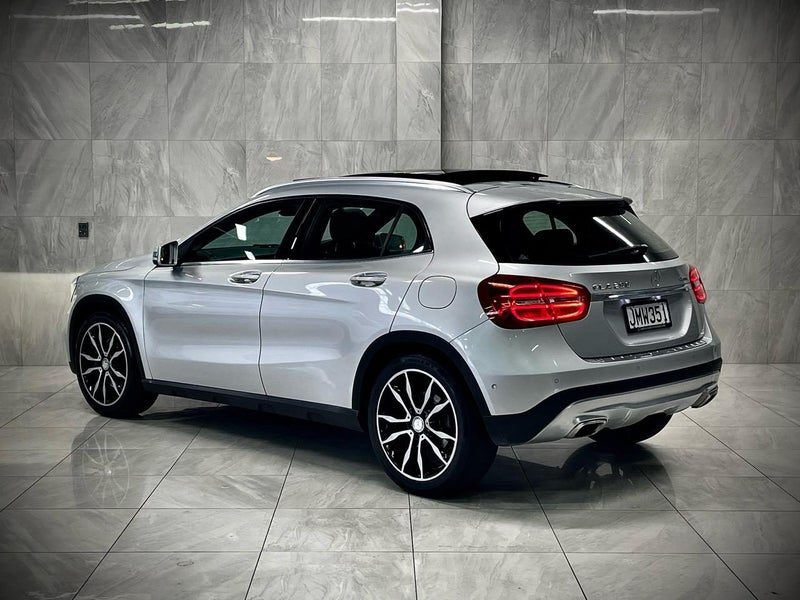 2016 Mercedes-Benz GLA 250 2.0P 4WD NZ NEW, photo 2