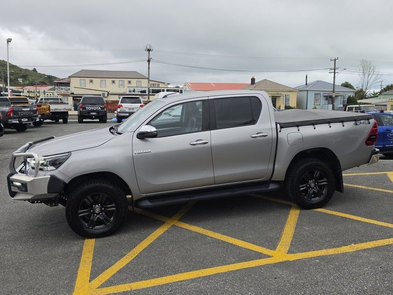 2020 Toyota Hilux SR5 2.8DT 6MT 4WD DCW/4D/5S