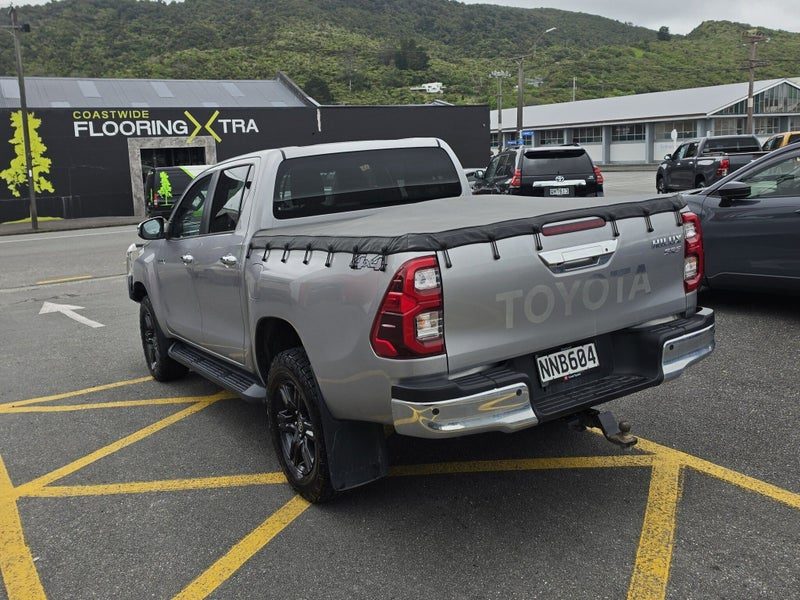 2020 Toyota Hilux SR5 2.8DT 6MT 4WD DCW/4D/5S, photo 2