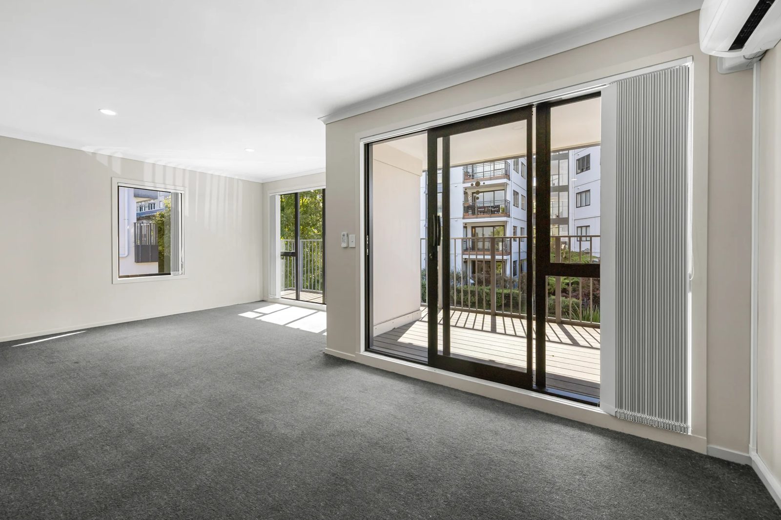 2D/1 Wadier Place, Henderson, photo 19
