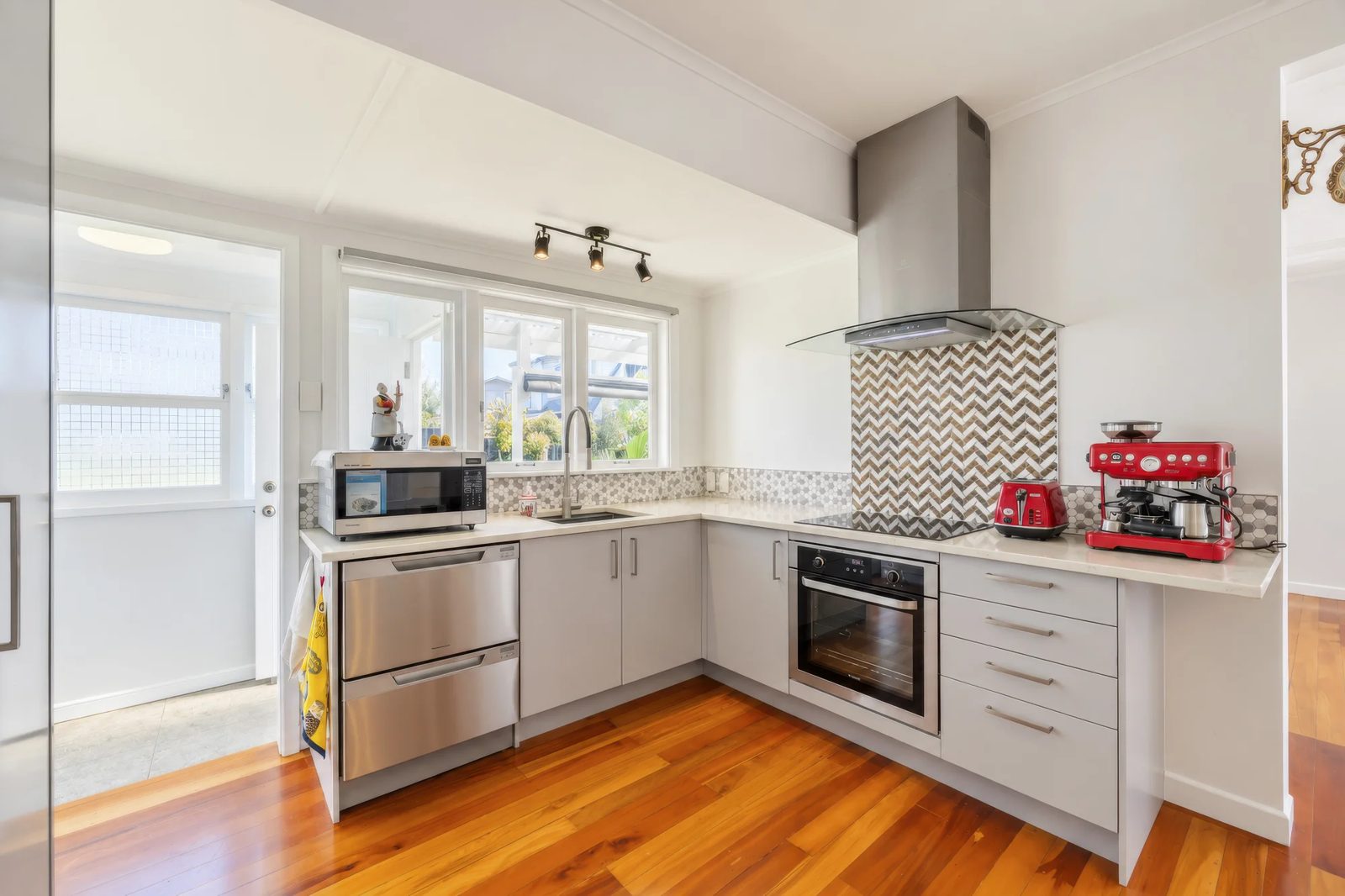 1/180 Lake Road, Northcote, photo 4