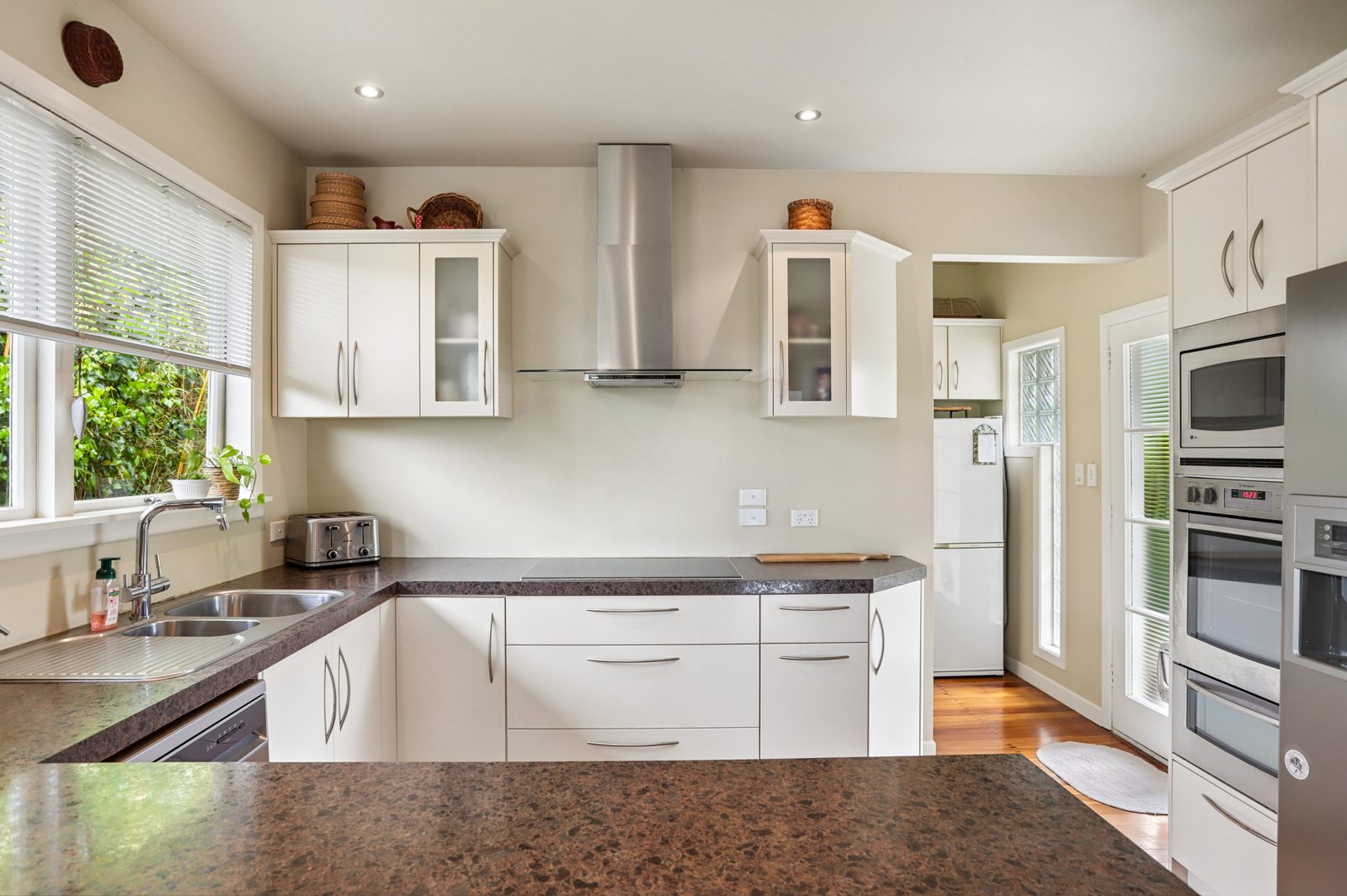 108 Takahe Road, Titirangi, photo 16