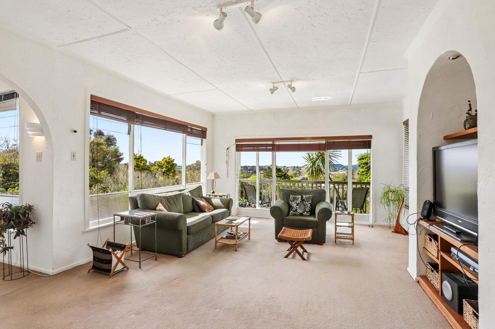 108 Takahe Road, Titirangi, photo 18