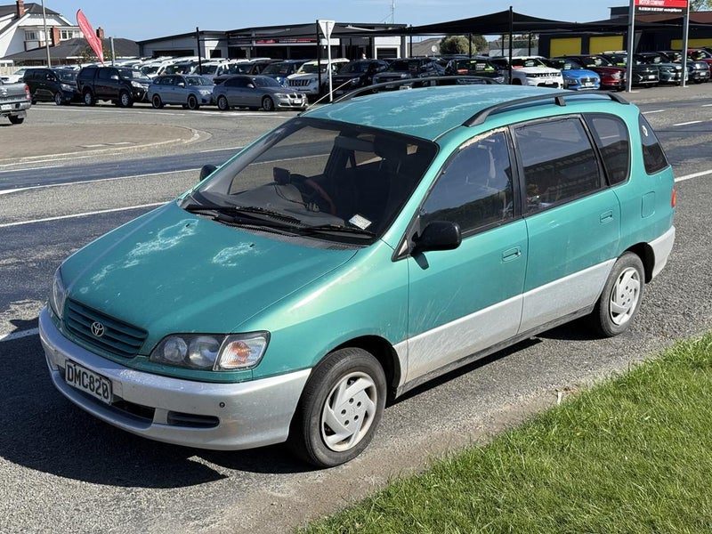 1996 Toyota Ipsum, photo 2
