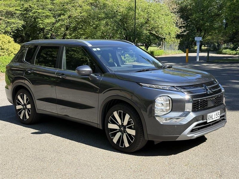 2025 Mitsubishi Outlander XLS 4WD