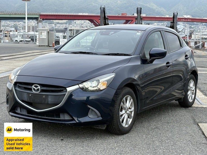 2015 Mazda Demio 13S / Low 57,000kms, photo 2
