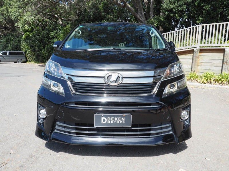 2013 Toyota Vellfire 7 SEATER, photo 3