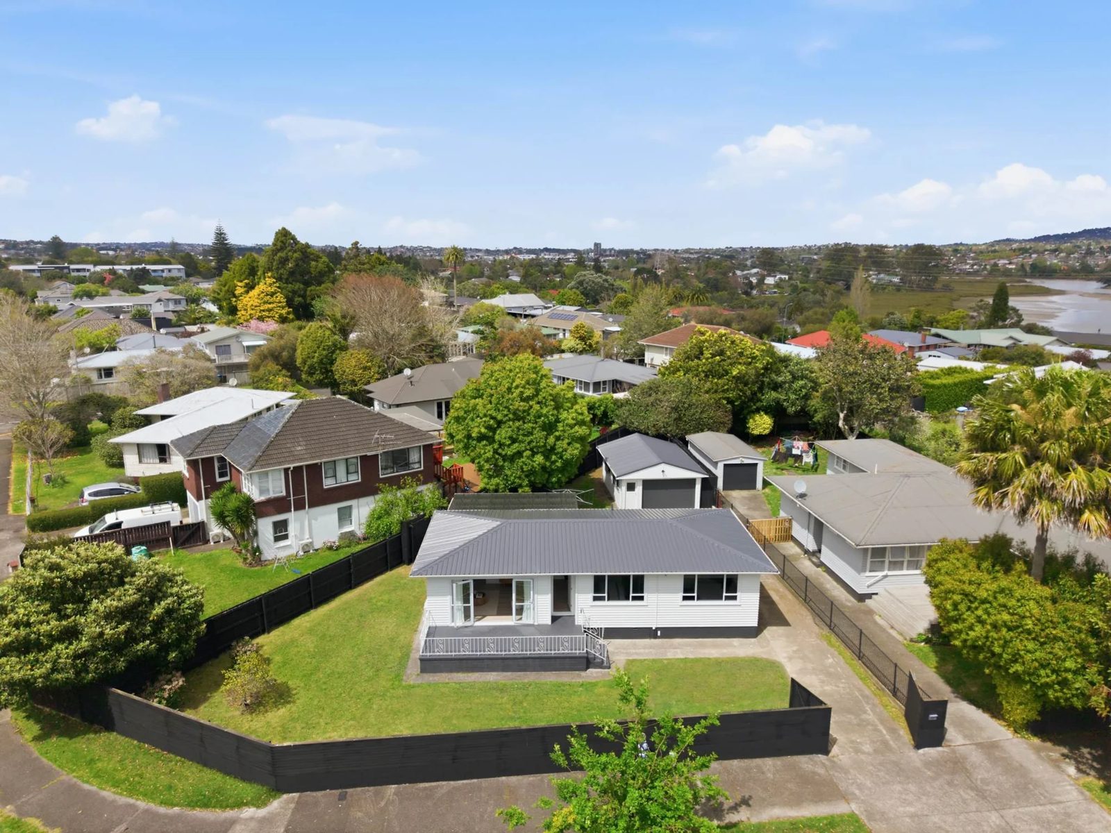 120 Avondale Road, Avondale, photo 5