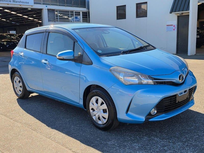 2015 Toyota Vitz Facelift Model, High Spec, photo 3
