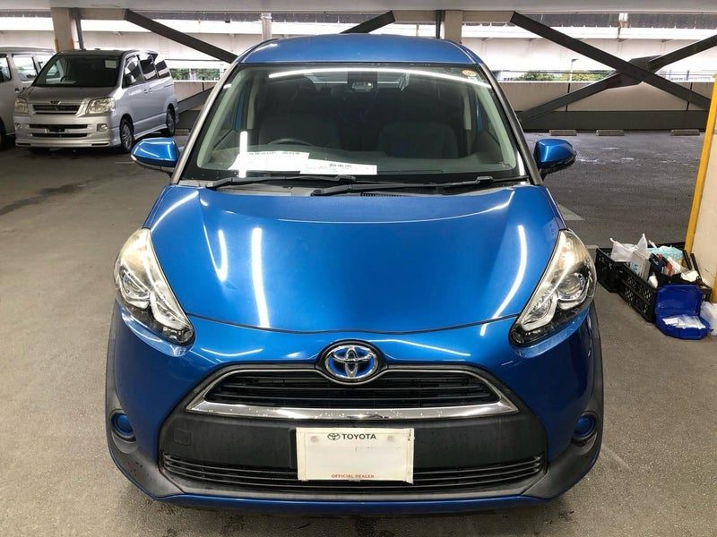 2016 Toyota Sienta HYBRID X, photo 3
