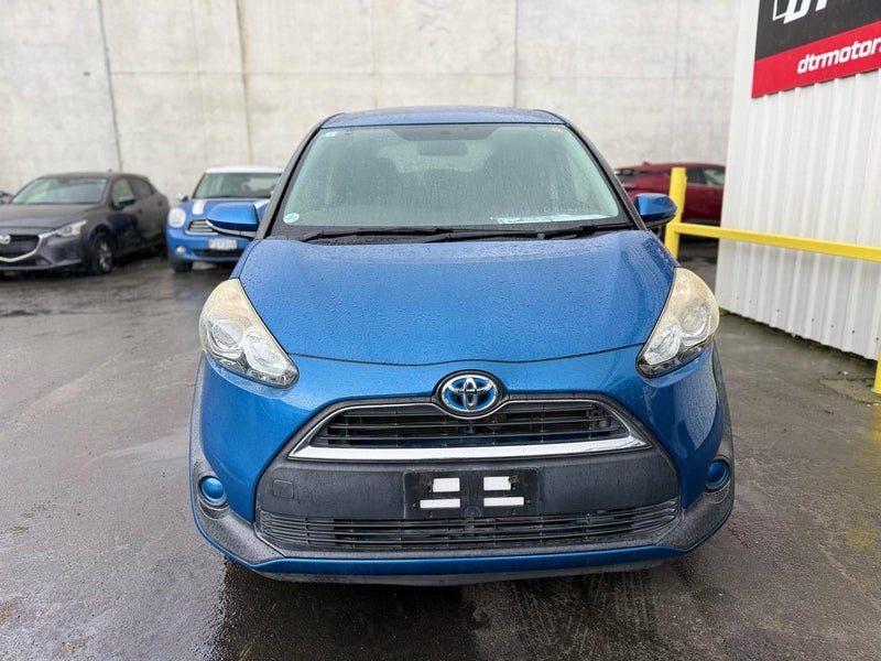 2016 Toyota Sienta HYBRID X, photo 2