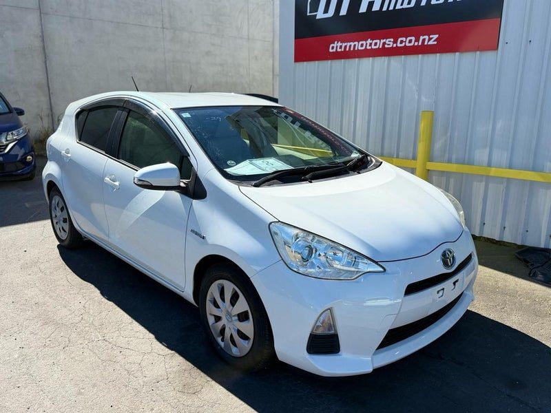 2012 Toyota Aqua smart key