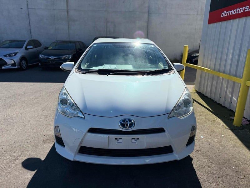2012 Toyota Aqua smart key, photo 2