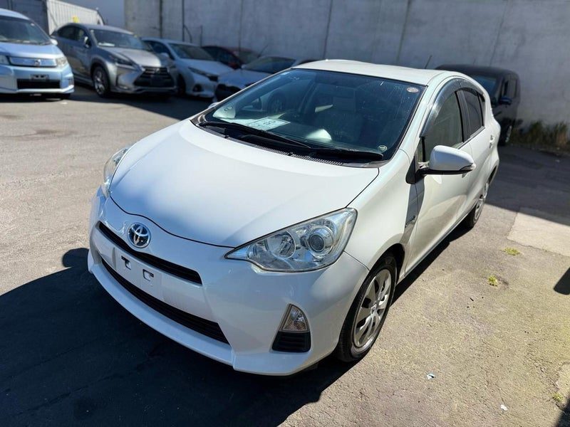 2012 Toyota Aqua smart key, photo 3