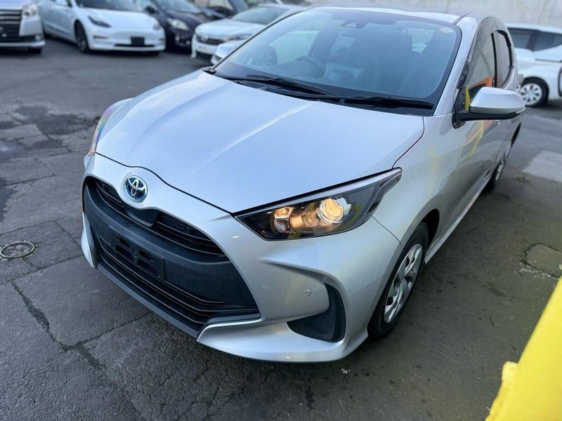 2021 Toyota Yaris Hybrid X, photo 3