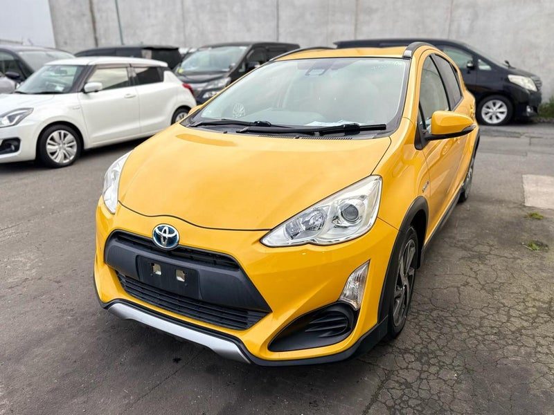 2015 Toyota Aqua X-URBAN, photo 3