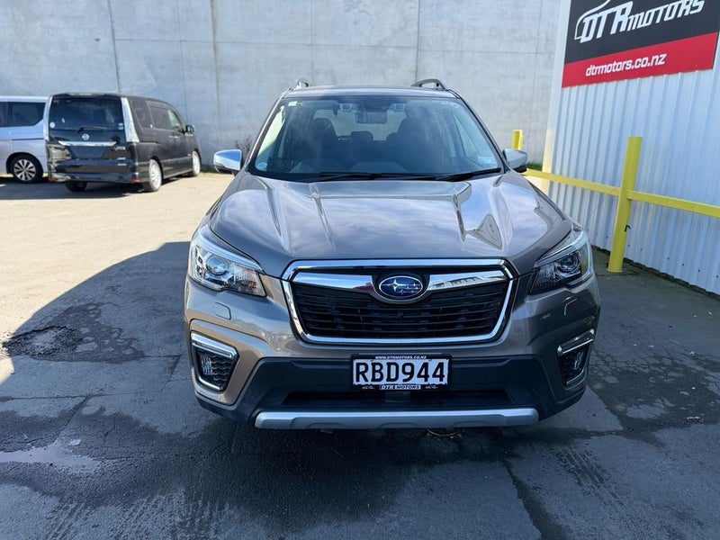 2018 Subaru Forester E-Boxer Hybrid 4WD, photo 2