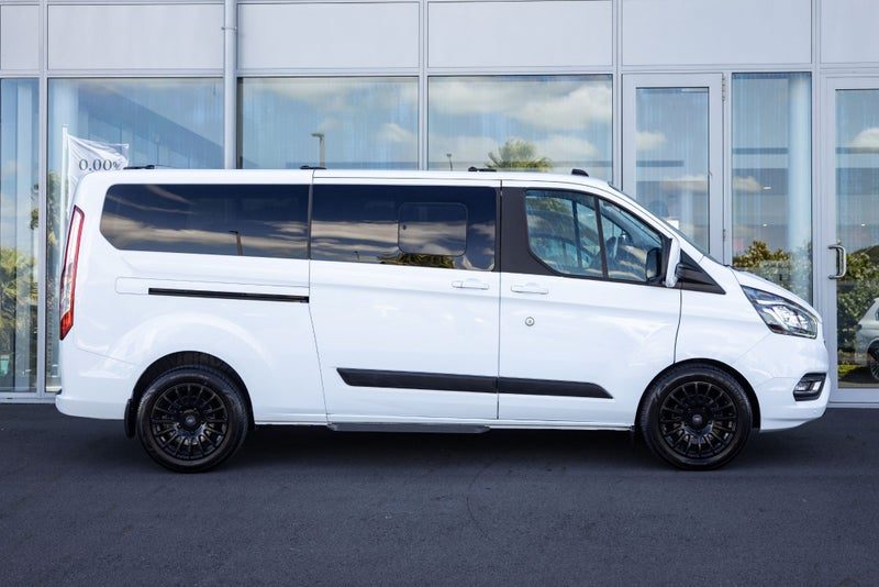 2024 Ford Transit Tourneo Trend, photo 3