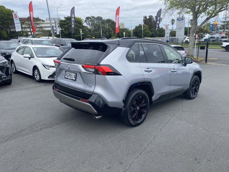 2025 Toyota RAV4 XSE 2.5P Hybrid, photo 2