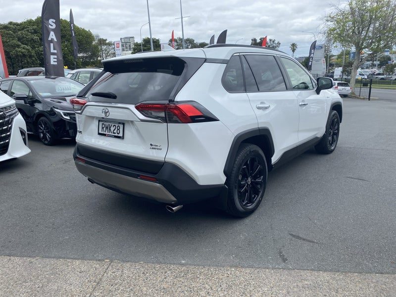 2025 Toyota RAV4 Limited, photo 2