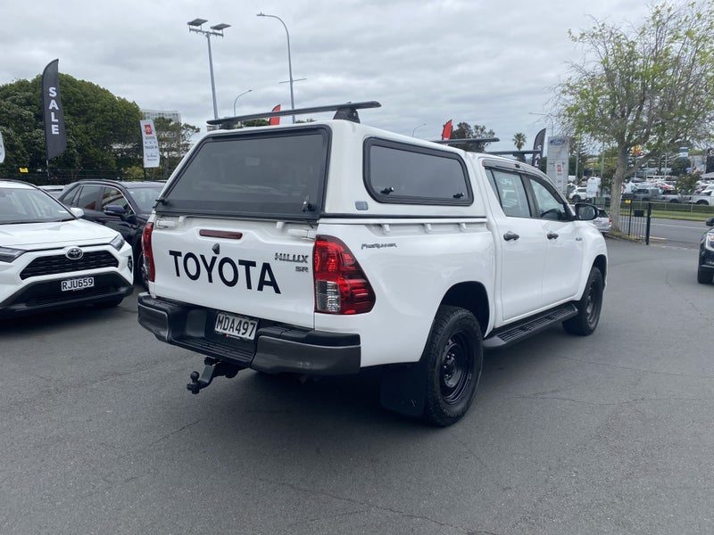 2019 Toyota Hilux SR, photo 2