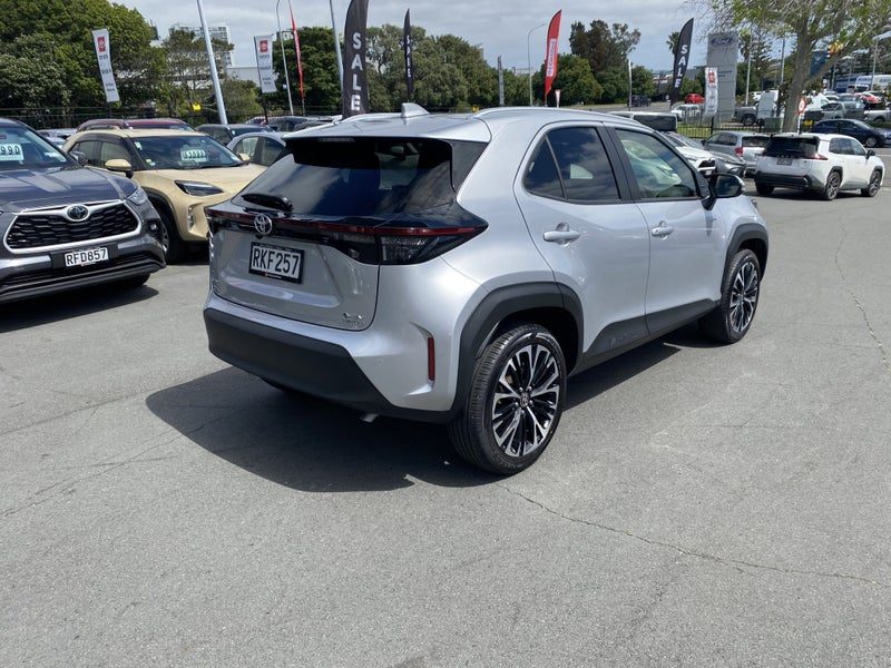 2025 Toyota Yaris Cross Limited 1.5P Hybrid, photo 2