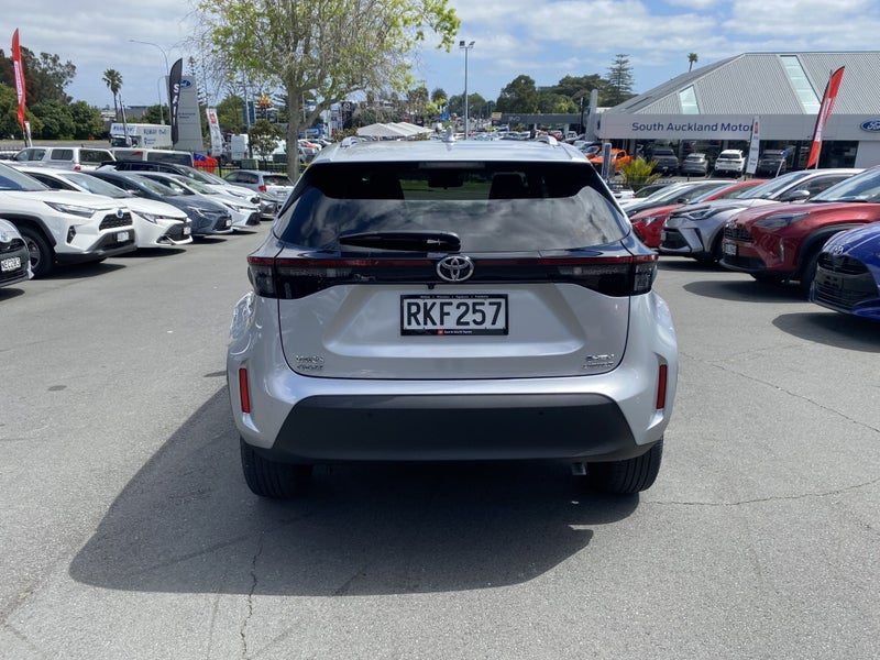 2025 Toyota Yaris Cross Limited 1.5P Hybrid, photo 3
