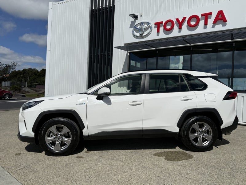 2024 Toyota RAV4 GX 2.5P HV ECVT AWD SUV, photo 2