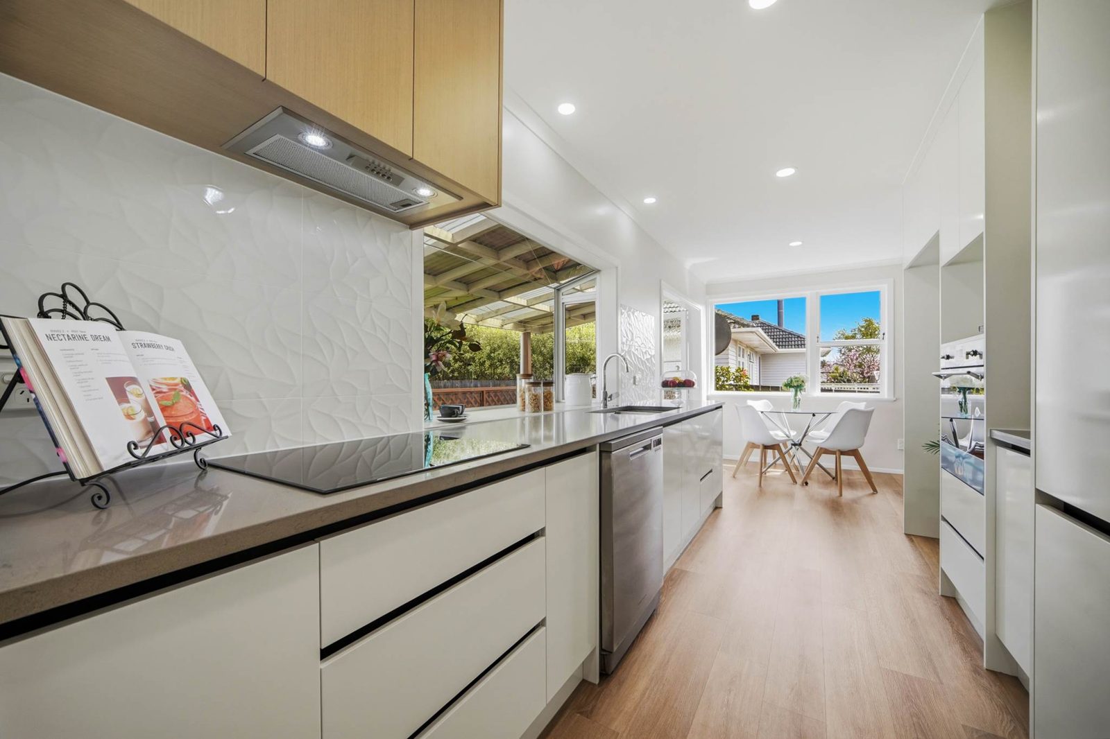 33 Chippendale Crescent, Birkdale, photo 4