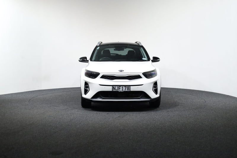 2021 Kia Stonic LTD 1.4P/6AT, photo 2