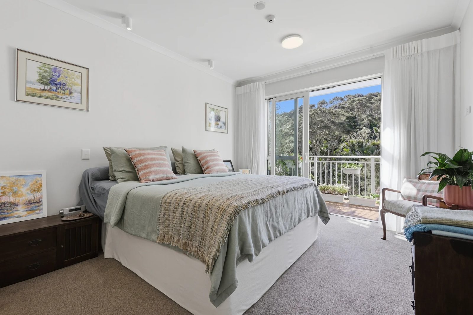 90 Eaves Bush Parade, Orewa, photo 4