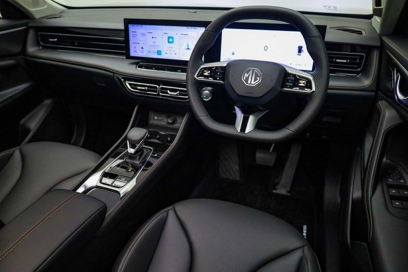 2026 MG HS PHEV Essence, photo 2