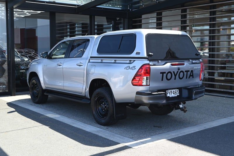 2023 Toyota Hilux SR 2.8 Turbo Diesel 4WD Utility, photo 2