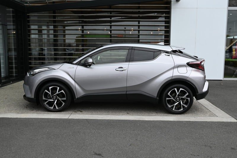 2018 Toyota C-HR 1.8 Petrol Hybrid G FWD SUV, photo 3