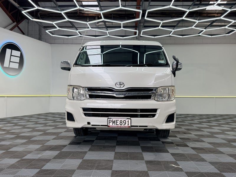 2011 Toyota Hiace 10 STR SUPER GL, photo 2