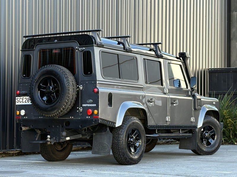 2014 Land Rover Defender 110 SE Station Wagon, photo 3
