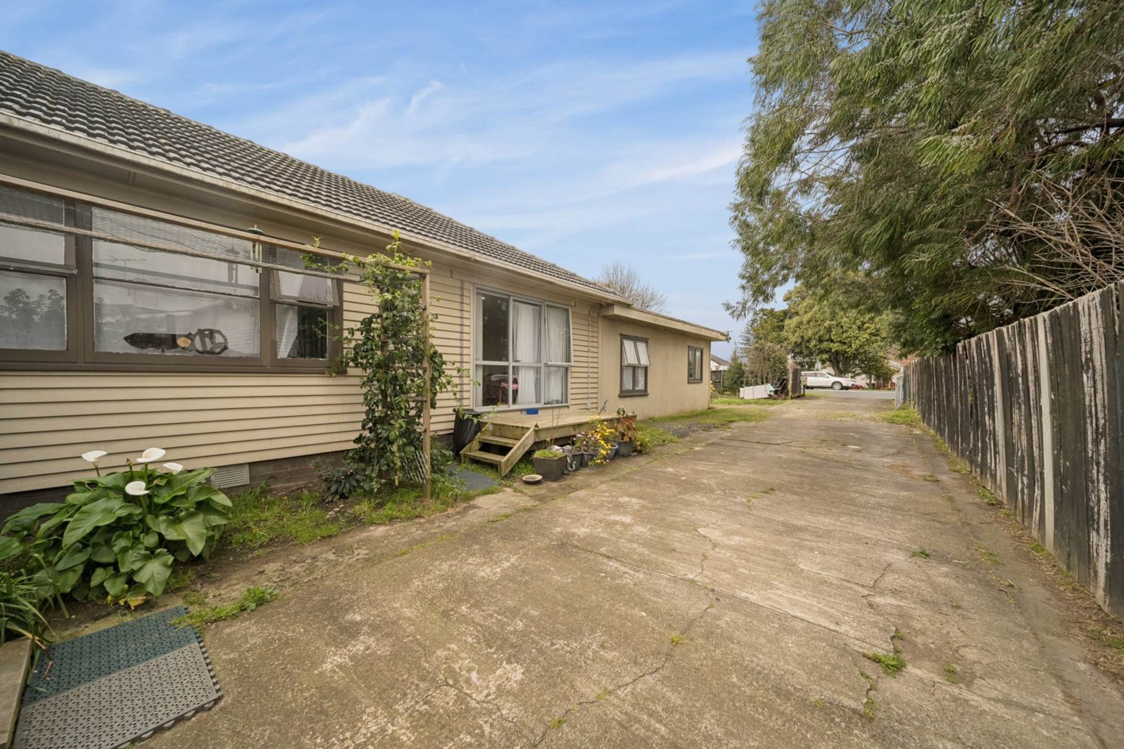 315 Massey Road, Mangere East, photo 8