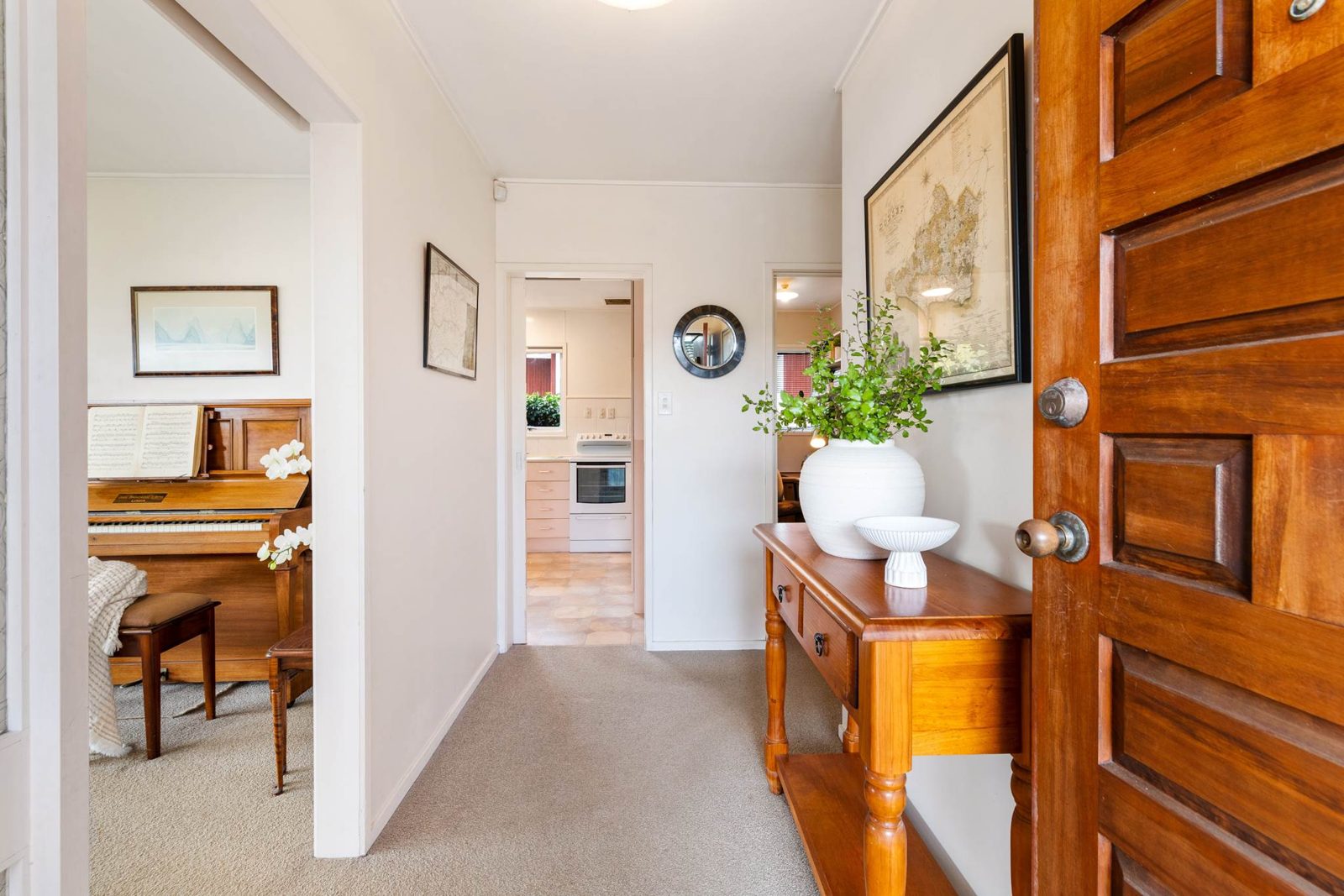 23 Tupaki Place, Pakuranga Heights, photo 2