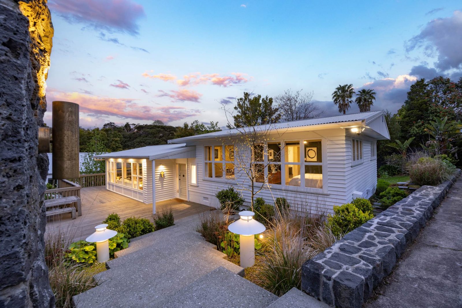 82 Atkinson Road, Titirangi, photo 1