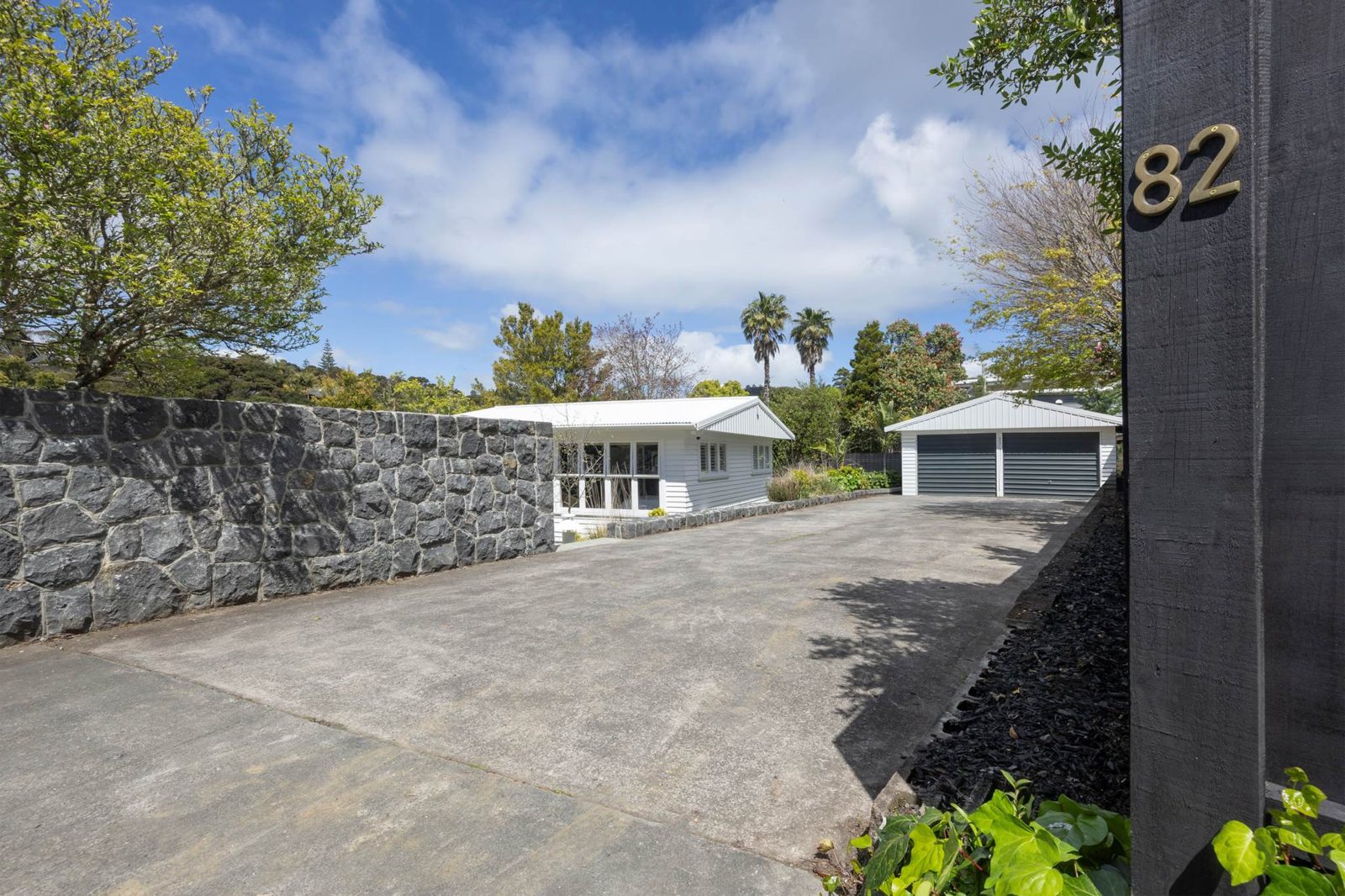 82 Atkinson Road, Titirangi, photo 6