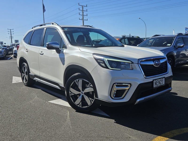 2020 Subaru Forester Premium 2.5P/4Wd