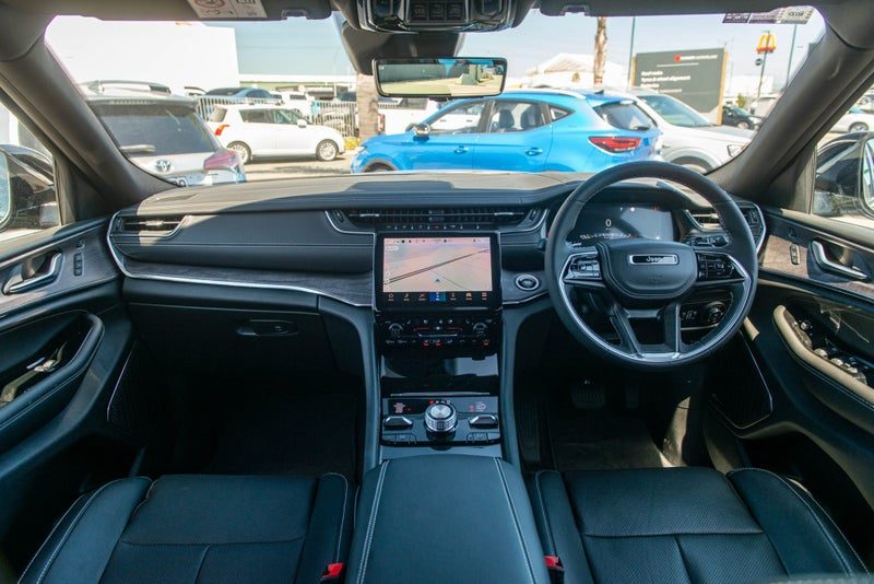 2026 Jeep Grand Cherokee Overland 3.6P, photo 3